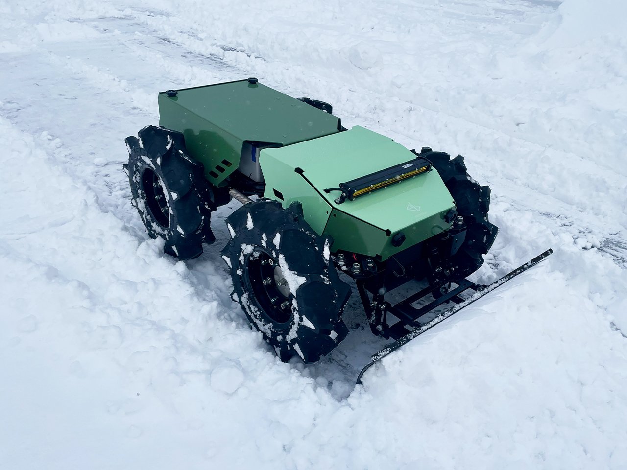 除雪ドローン&reg;を導入し、冬季作業の安全性・効率性をさらに強化しました