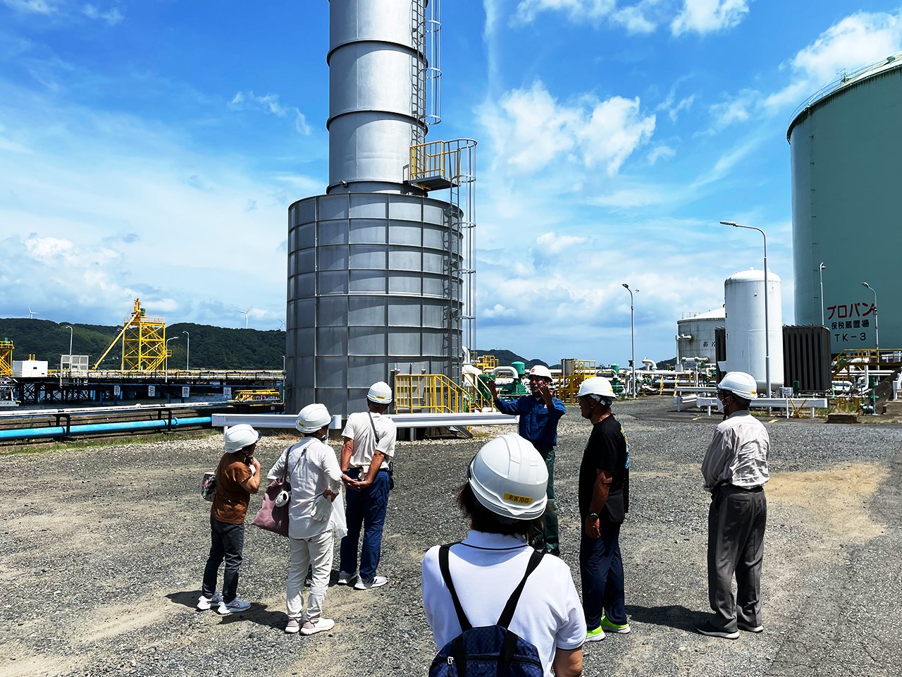 唐津ガスターミナルにて地元町内会基地見学会を行いました。