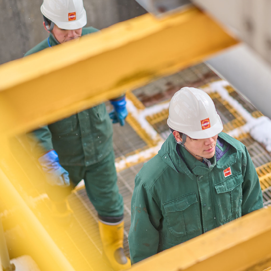 青森ガスターミナルのヒト