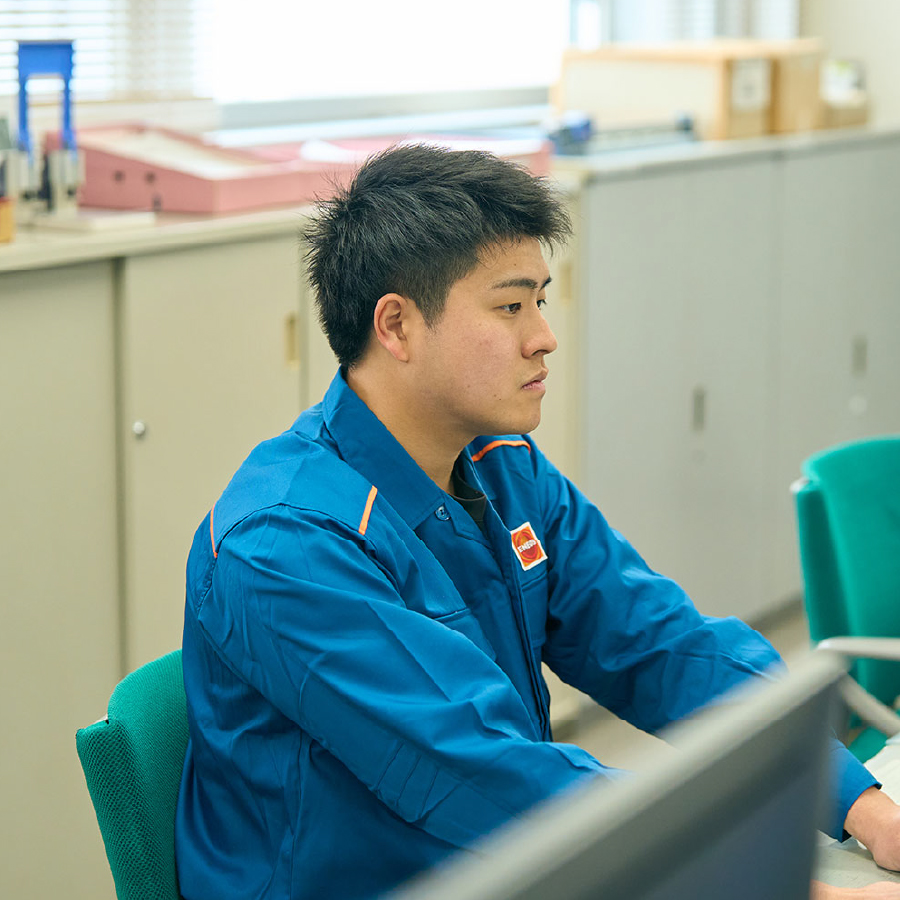 青森ガスターミナルのヒト