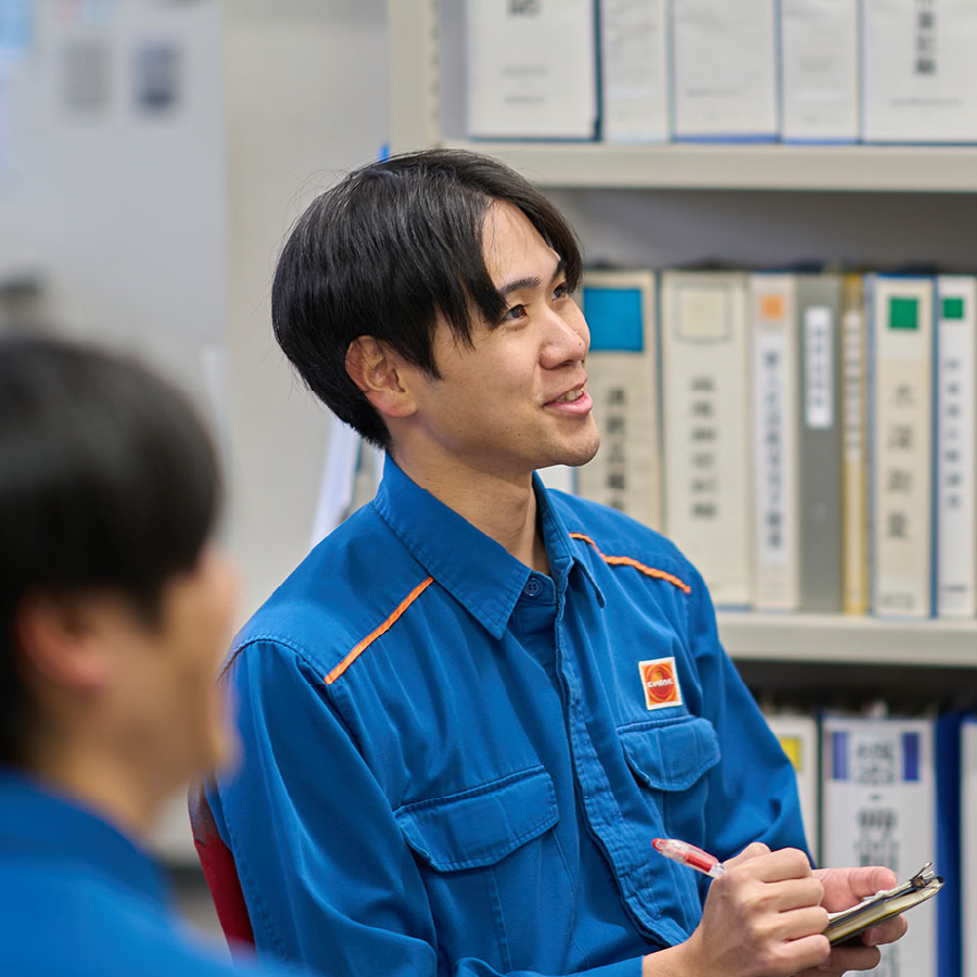 青森ガスターミナルのヒト