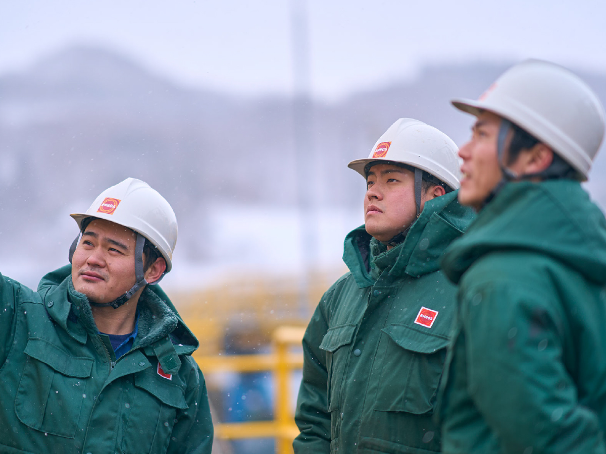 青森ガスターミナルのヒト