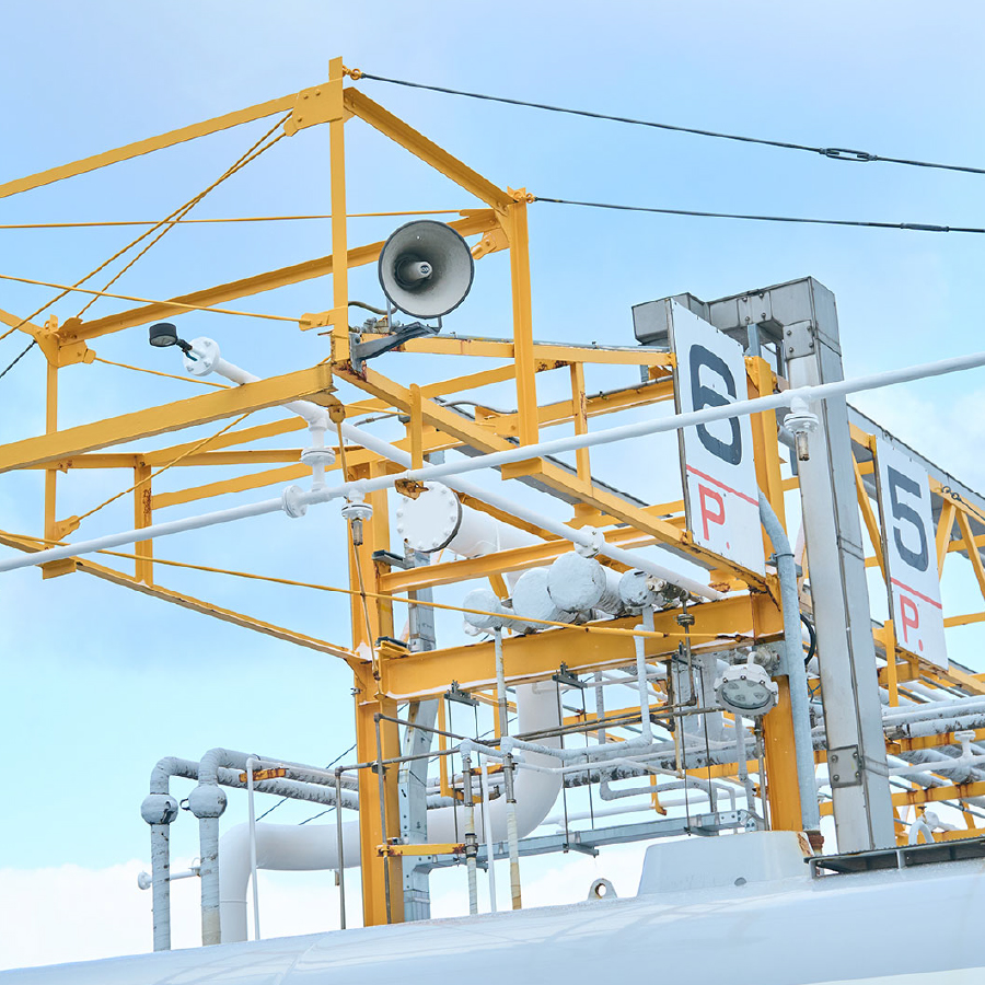 青森ガスターミナルのヒト