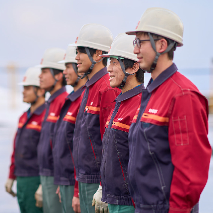 青森ガスターミナルのヒト